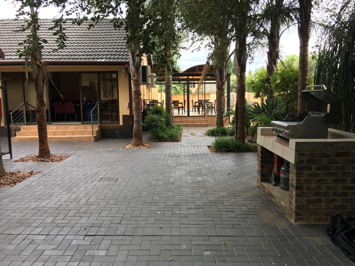 Riverton Manor Centurion Exterior photo