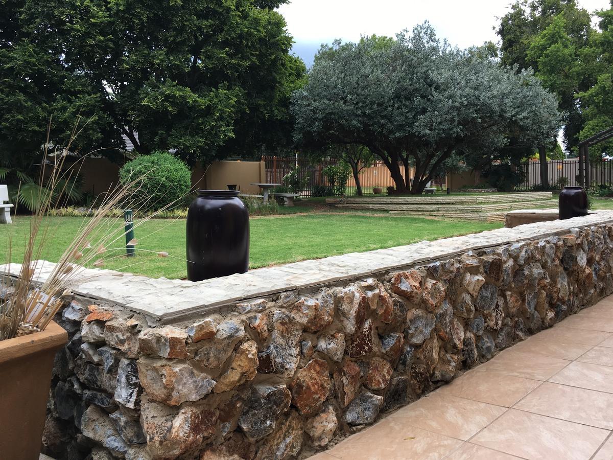 Riverton Manor Centurion Exterior photo